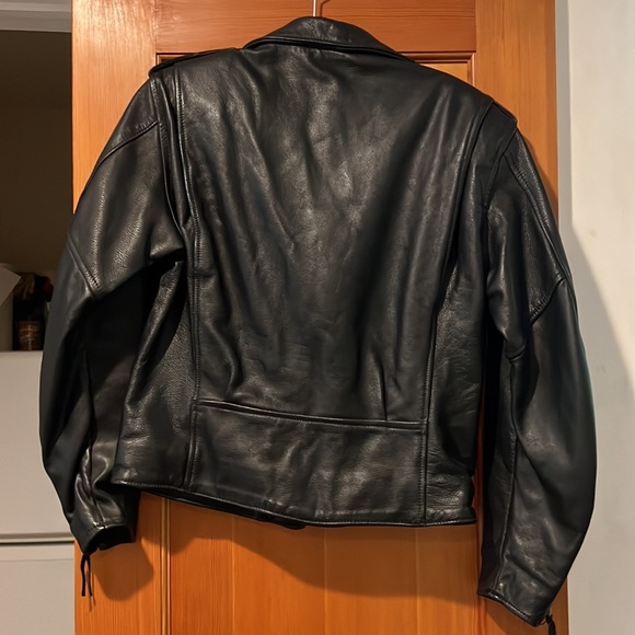 Women’s Harley Davidson leather jacket. Mint condition. - Picture 4 of 8